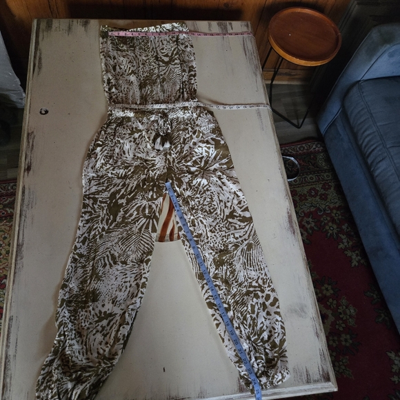 Blue Island Cream Olive Green Abstract Print Strapless Jumpsuit Size Small - Picture 11 of 17